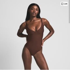 NWT SKIMS CORE SCULPT Chocolate Brown bodysuit size small